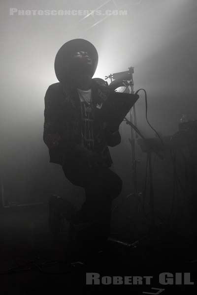 THEOPHILUS LONDON - 2010-11-05 - PARIS - La Boule Noire - 